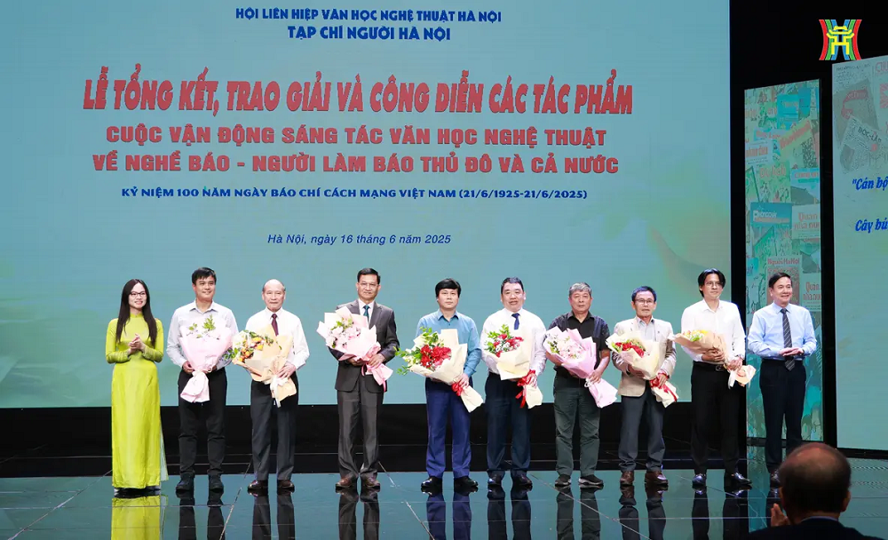 Lễ tổng kết và trao giải Cuộc vận động sáng tác văn học nghệ thuật về Nghề báo - Người làm báo Thủ đô và cả nước 2025 Lễ tổng kết và trao giải Cuộc vận động sáng tác văn học nghệ thuật về Nghề báo - Người làm báo Thủ đô và cả nước 2025