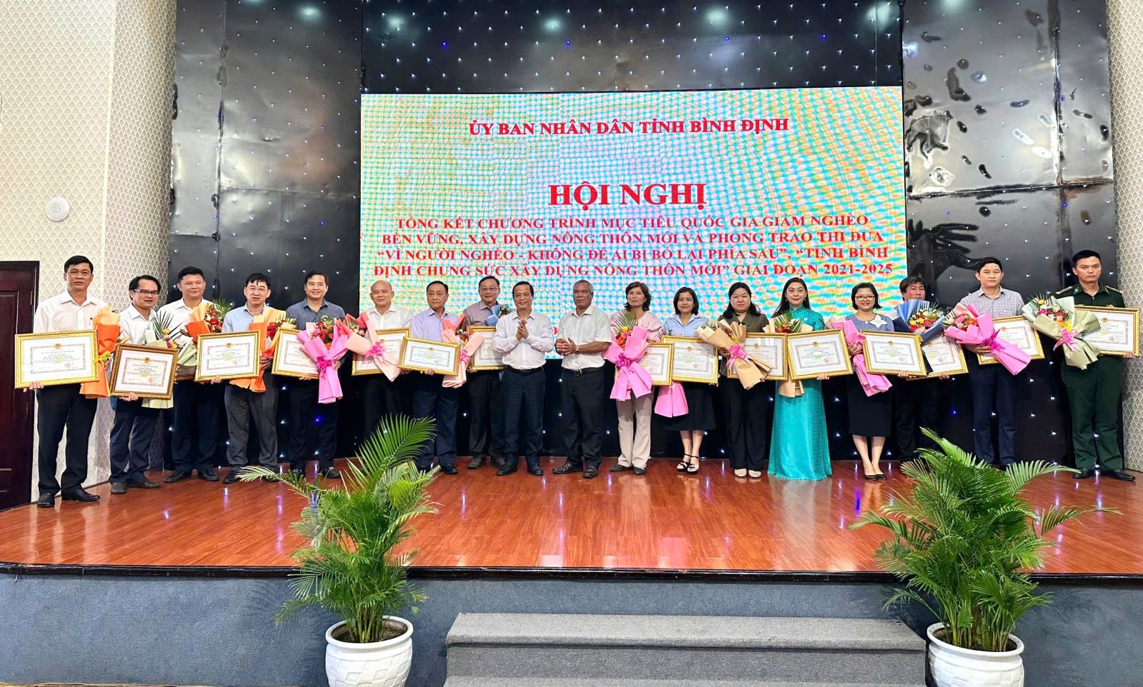 Bình Định: Chặng đường 5 năm thực hiện giảm nghèo bền vững và xây dựng nông thôn mới Bình Định: Chặng đường 5 năm thực hiện giảm nghèo bền vững và xây dựng nông thôn mới