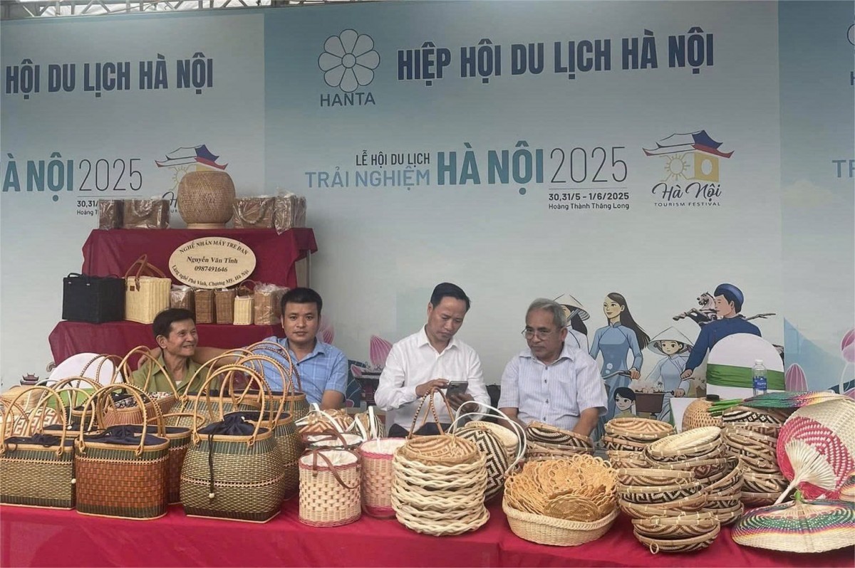 Làng nghề - “mắt xích” cho công nghiệp văn hóa