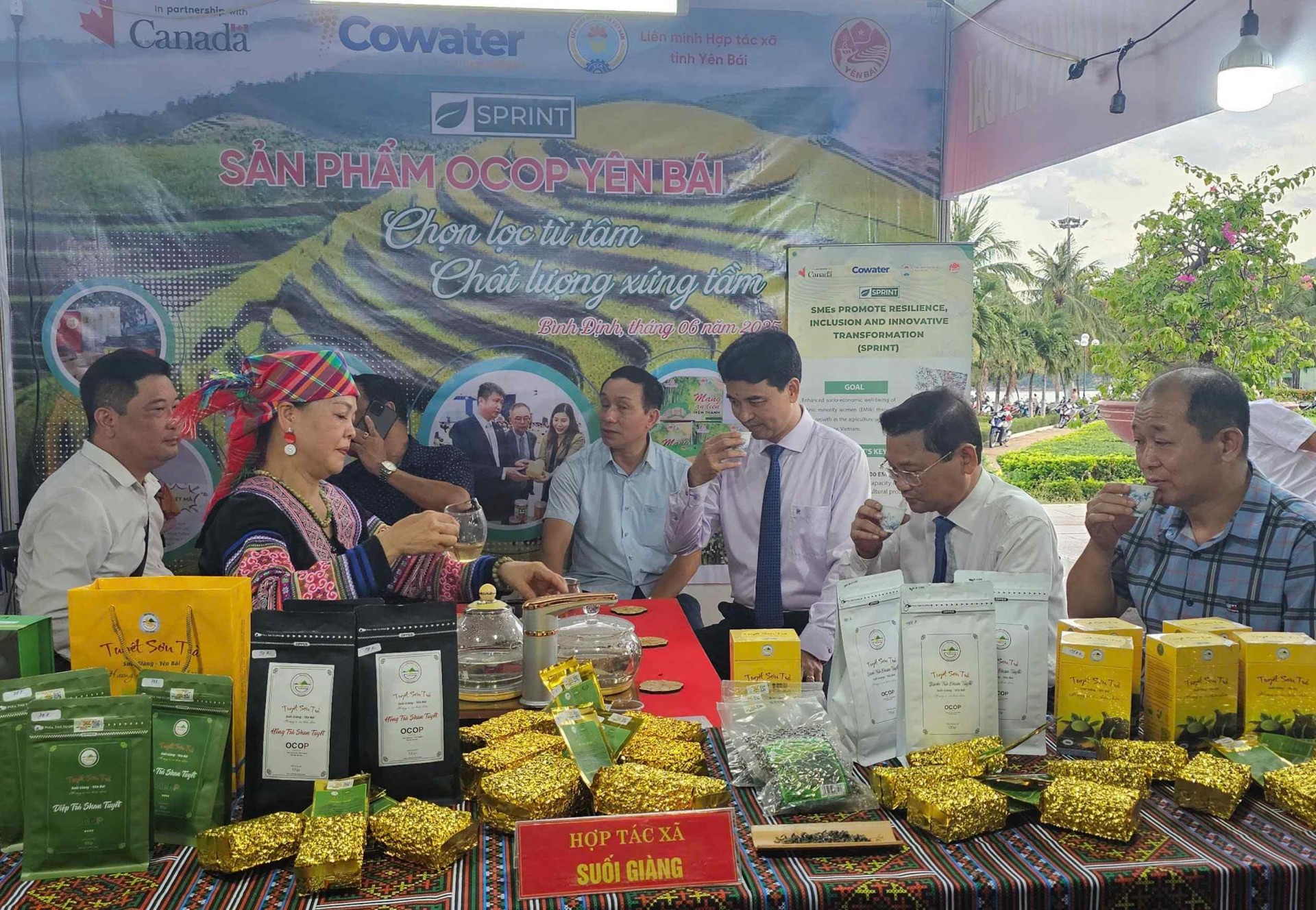 Hội chợ Xúc tiến thương mại HTX khu vực miền Trung – Tây Nguyên năm 2025, cơ hội kết nối, lan tỏa giá trị vùng miền Hội chợ Xúc tiến thương mại HTX khu vực miền Trung – Tây Nguyên năm 2025, cơ hội kết nối, lan tỏa giá trị vùng miền