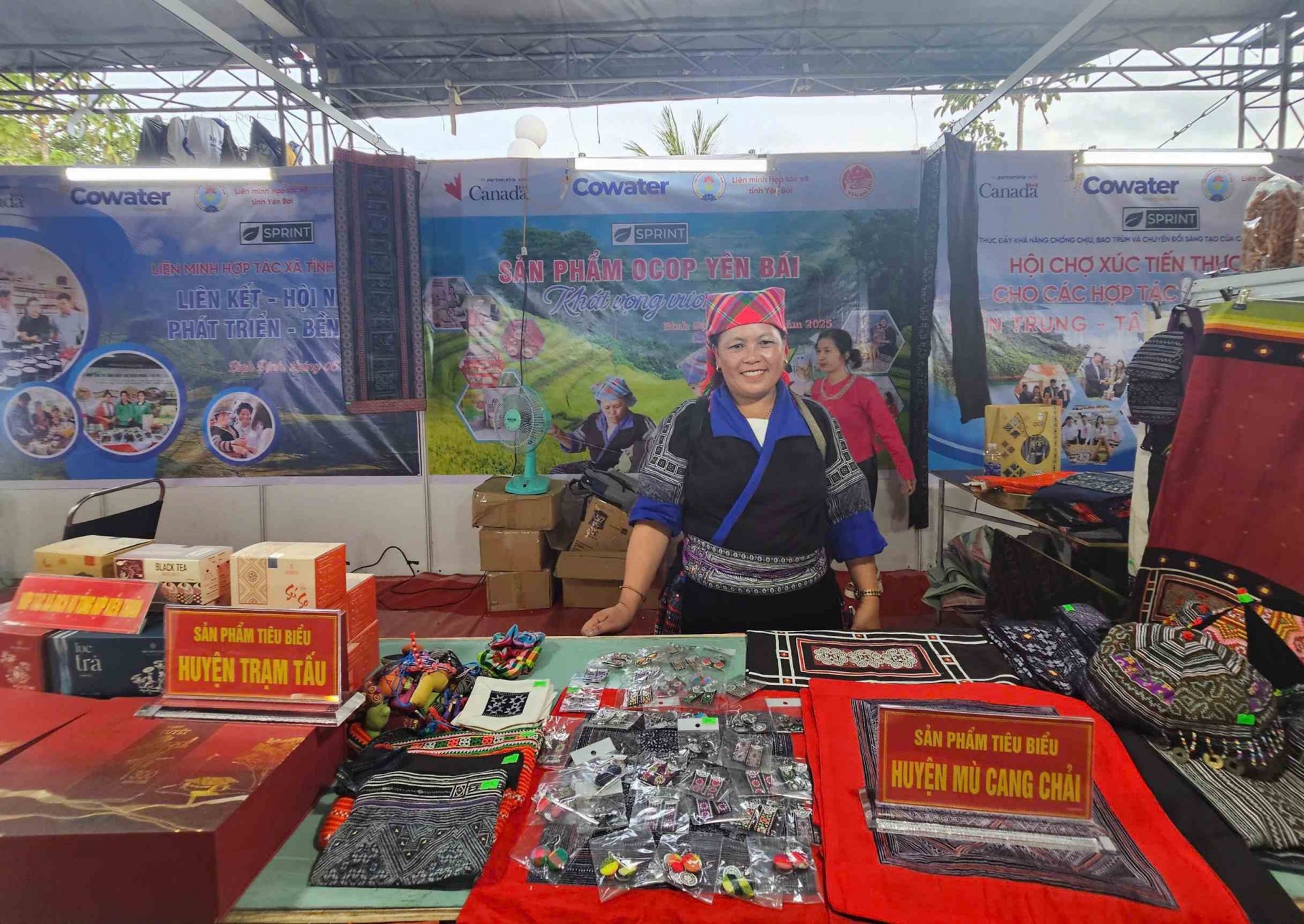 Hội chợ Xúc tiến thương mại HTX khu vực miền Trung – Tây Nguyên năm 2025, cơ hội kết nối, lan tỏa giá trị vùng miền Hội chợ Xúc tiến thương mại HTX khu vực miền Trung – Tây Nguyên năm 2025, cơ hội kết nối, lan tỏa giá trị vùng miền