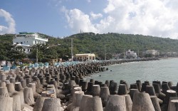 Bình Định chăm lo cho thế hệ trẻ vùng biển đảo Nhơn Châu