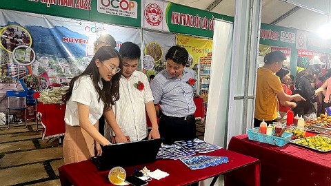 chuyen doi so trong xay dung nong thon moi tai bac kan tang cuong tiep can khach du lich