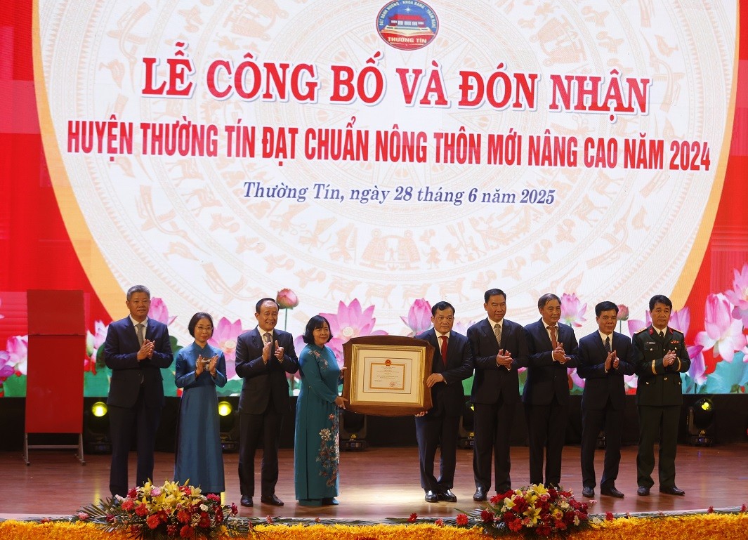 Huyện Thường Tín (Hà Nội): Đón nhận Quyết định đạt chuẩn Nông thôn mới nâng cao Huyện Thường Tín (Hà Nội): Đón nhận Quyết định đạt chuẩn Nông thôn mới nâng cao