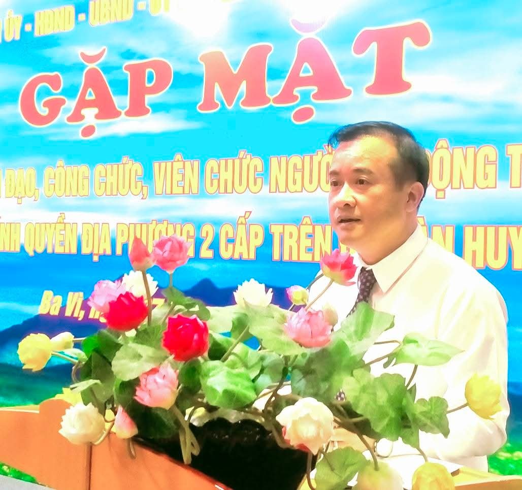 Huyện Ba Vì (TP.Hà Nội) : Gặp mặt cán bộ, lãnh đạo, công chức, viên chức, người lao động triển khai mô hình chính quyền địa phương 2 cấp trên địa bàn huyện Ba Vì. Huyện Ba Vì (TP.Hà Nội) : Gặp mặt cán bộ, lãnh đạo, công chức, viên chức, người lao động triển khai mô hình chính quyền địa phương 2 cấp trên địa bàn huyện Ba Vì.