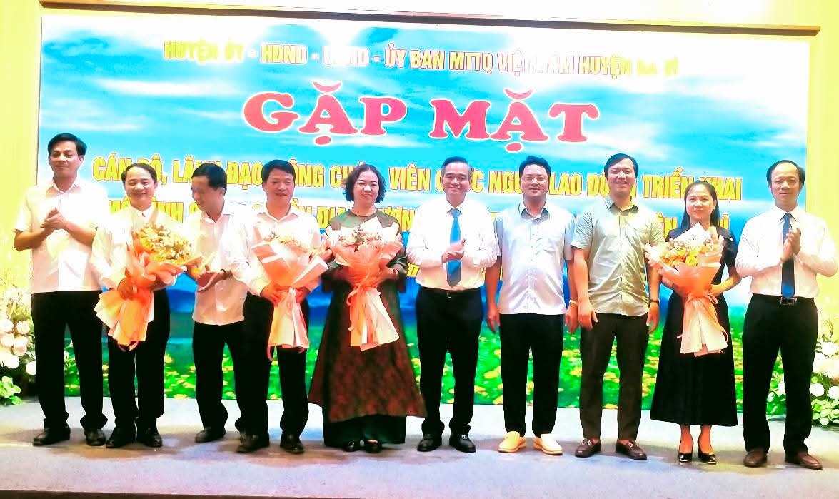 Huyện Ba Vì (TP.Hà Nội) : Gặp mặt cán bộ, lãnh đạo, công chức, viên chức, người lao động triển khai mô hình chính quyền địa phương 2 cấp trên địa bàn huyện Ba Vì.
