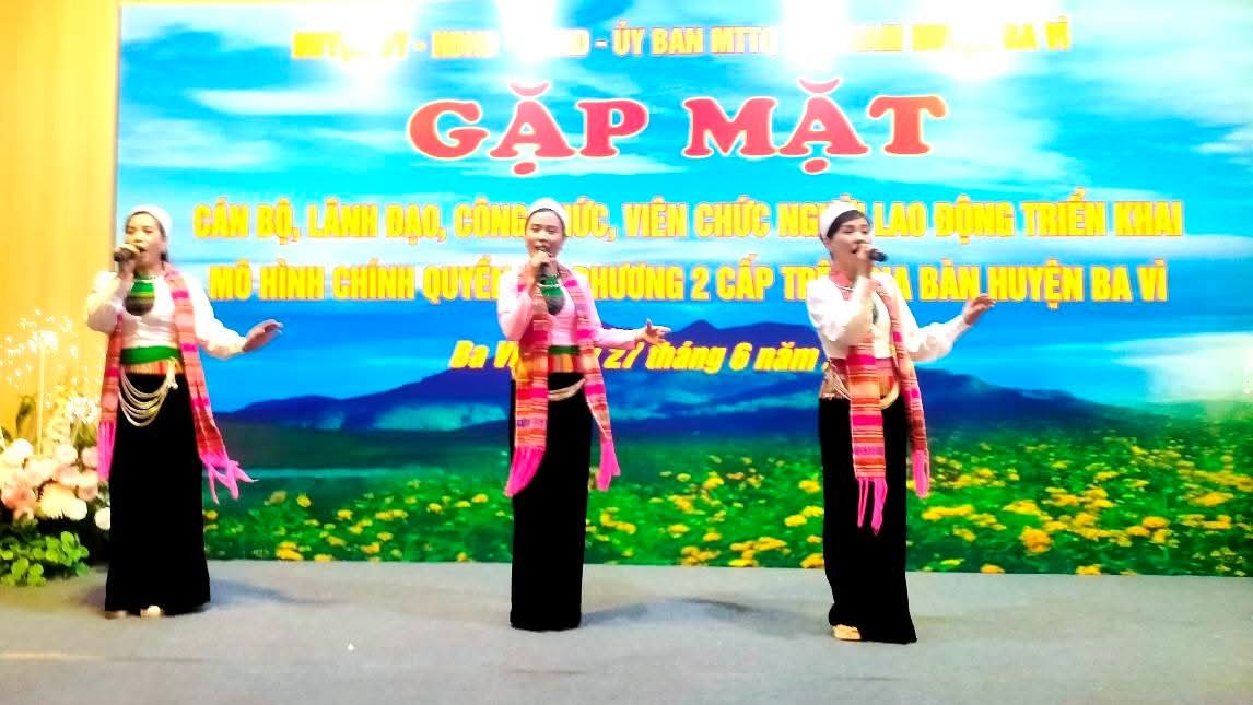 Huyện Ba Vì (TP.Hà Nội) : Gặp mặt cán bộ, lãnh đạo, công chức, viên chức, người lao động triển khai mô hình chính quyền địa phương 2 cấp trên địa bàn huyện Ba Vì. Huyện Ba Vì (TP.Hà Nội) : Gặp mặt cán bộ, lãnh đạo, công chức, viên chức, người lao động triển khai mô hình chính quyền địa phương 2 cấp trên địa bàn huyện Ba Vì.