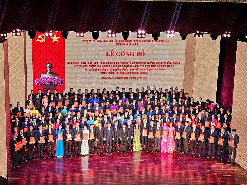 TP. HCM: Chính thức sáp nhập đơn vị hành chính và công bố nhân sự mới