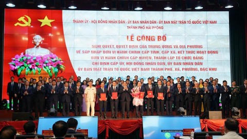 thu tuong chinh phu pham minh chinh du le cong bo nghi quyet quyet dinh cua trung uong va dia phuong ve sap nhap don vi hanh chinh cap tinh cap xa