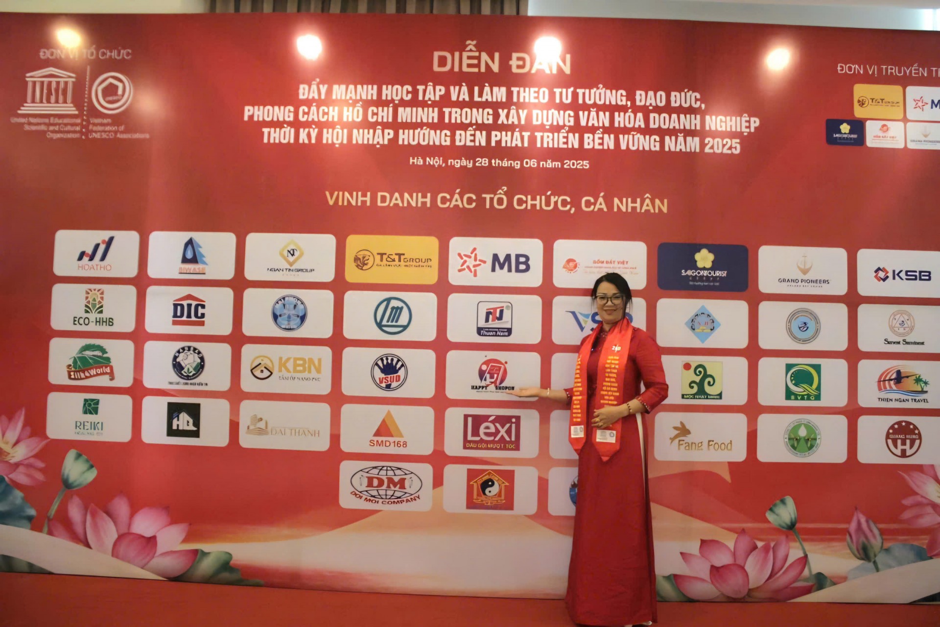 Chủ tịch Hà Thị Tính được vinh danh “Doanh nghiệp Văn hóa UNESCO năm 2025”