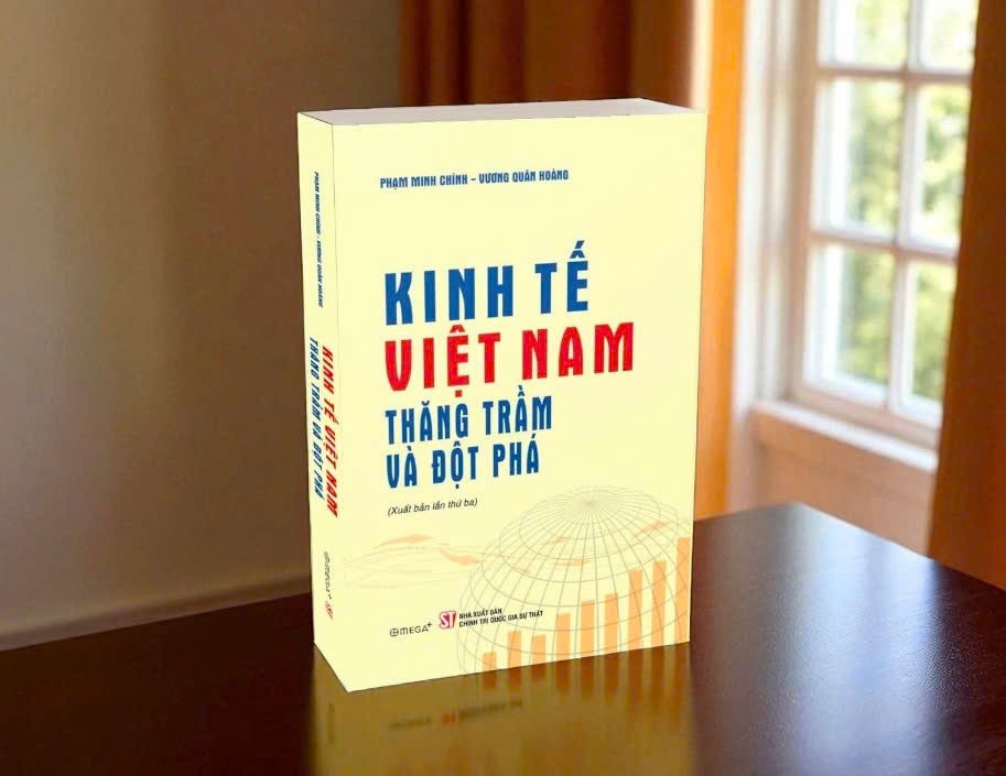 Kinh tế Việt Nam - Thăng trầm và đột phá: Góc nhìn xuyên suốt một hành trình đổi mới Kinh tế Việt Nam - Thăng trầm và đột phá: Góc nhìn xuyên suốt một hành trình đổi mới