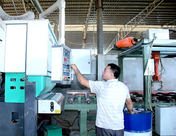 Máy móc của Công ty TNHH Lâm sản Đại Phát được hỗ trợ bằng nguồn kinh phí khuyến công