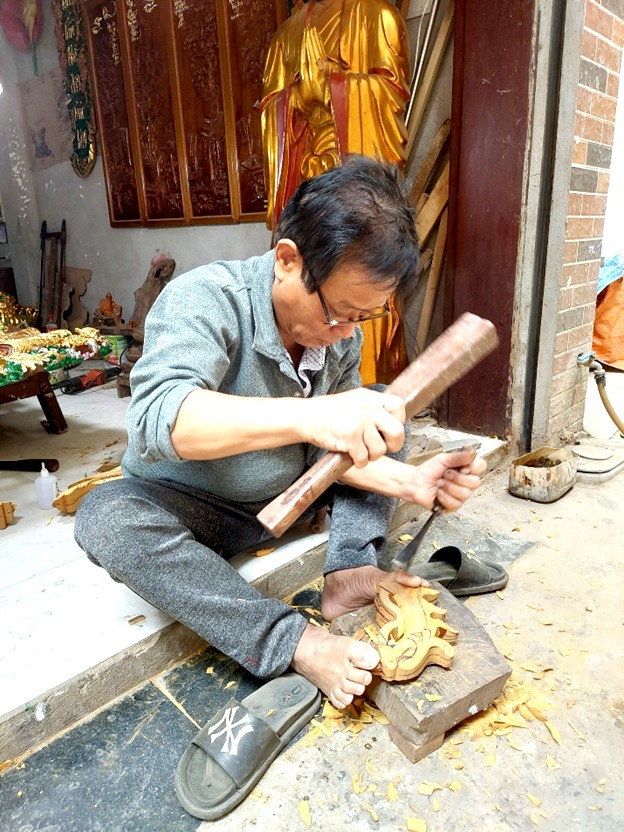 Nghệ nhân Đỗ Phi Thường với đôi bàn tay vàng