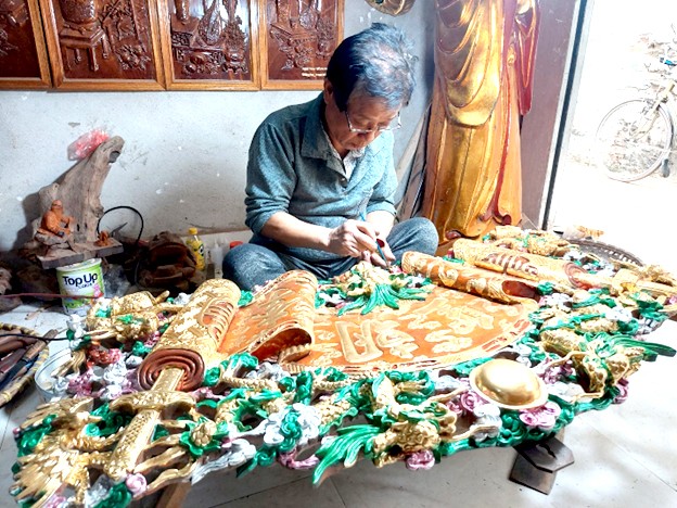 Nghệ nhân Đỗ Phi Thường với đôi bàn tay vàng