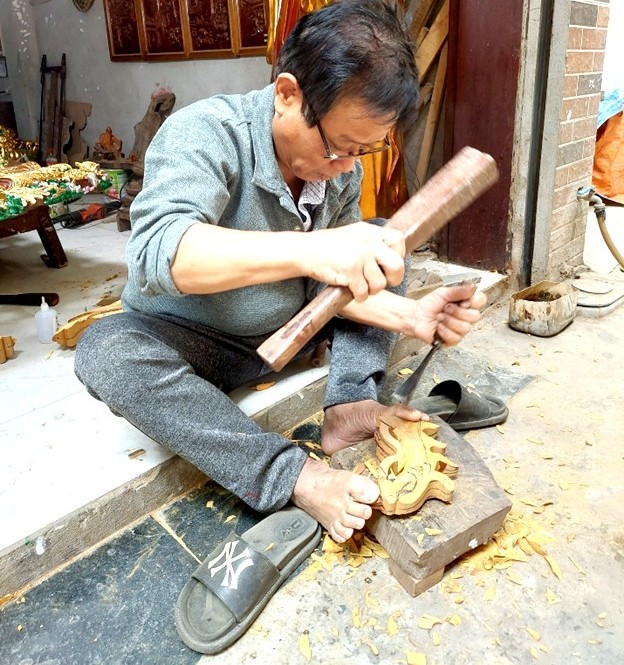 Nghệ nhân Đỗ Phi Thường với đôi bàn tay vàng