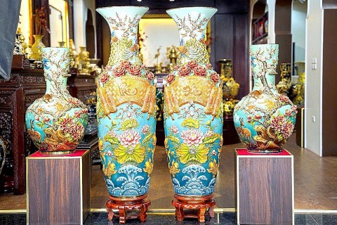 Xã Bát Tràng tập trung phát triển làng nghề với phát triển du lịch