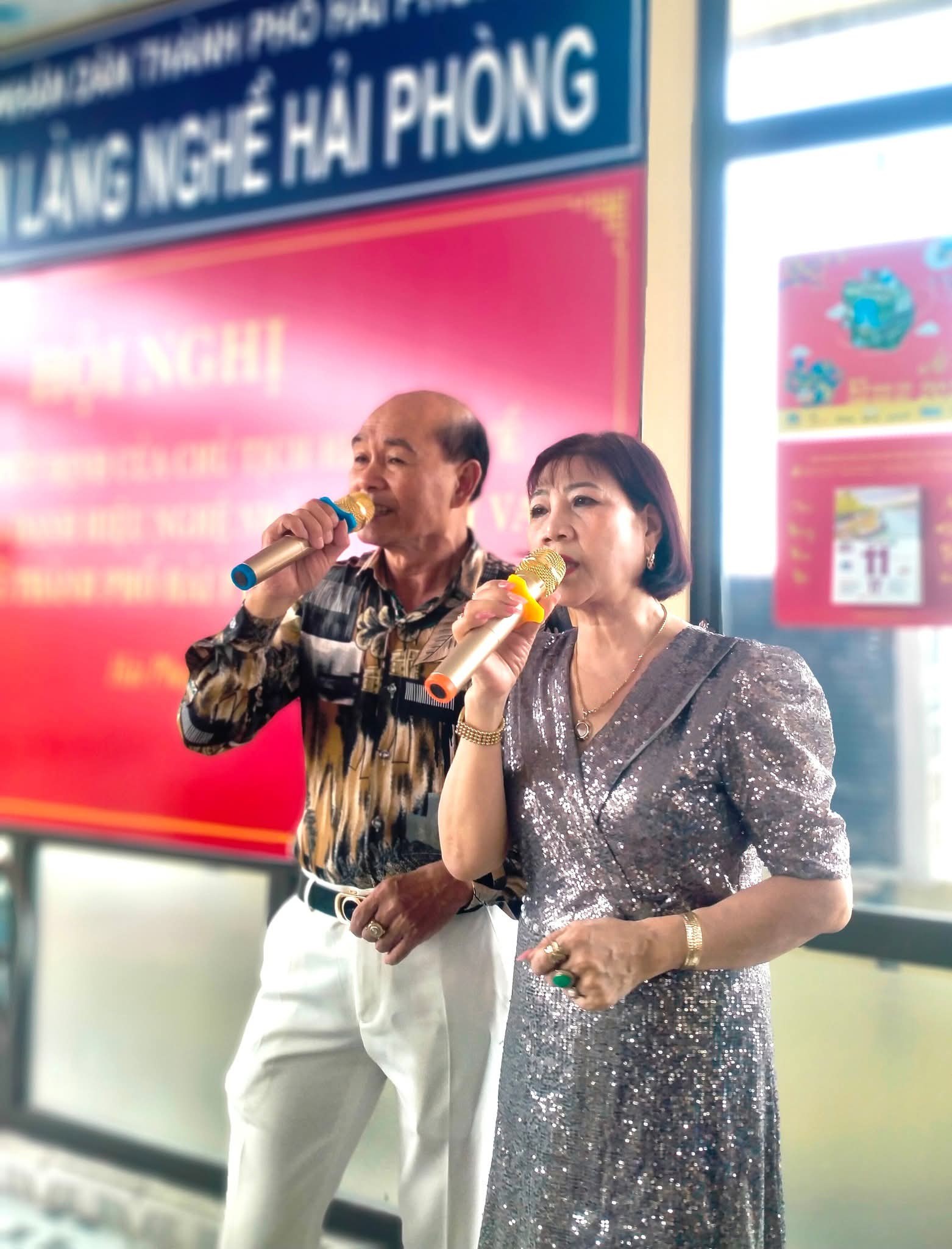 Tiết mục văn nghệ chào mừng Hội nghị Tiết mục văn nghệ chào mừng Hội nghị