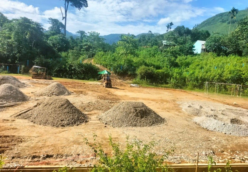 Xây dựng sân bóng đá tại Trường Phổ thông dân tộc bán trú THCS Nguyễn Bỉnh Khiêm. Xây dựng sân bóng đá tại Trường Phổ thông dân tộc bán trú THCS Nguyễn Bỉnh Khiêm.