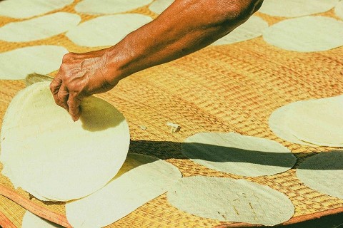 Về An Giang thăm làng nghề bánh phồng Phú Mỹ