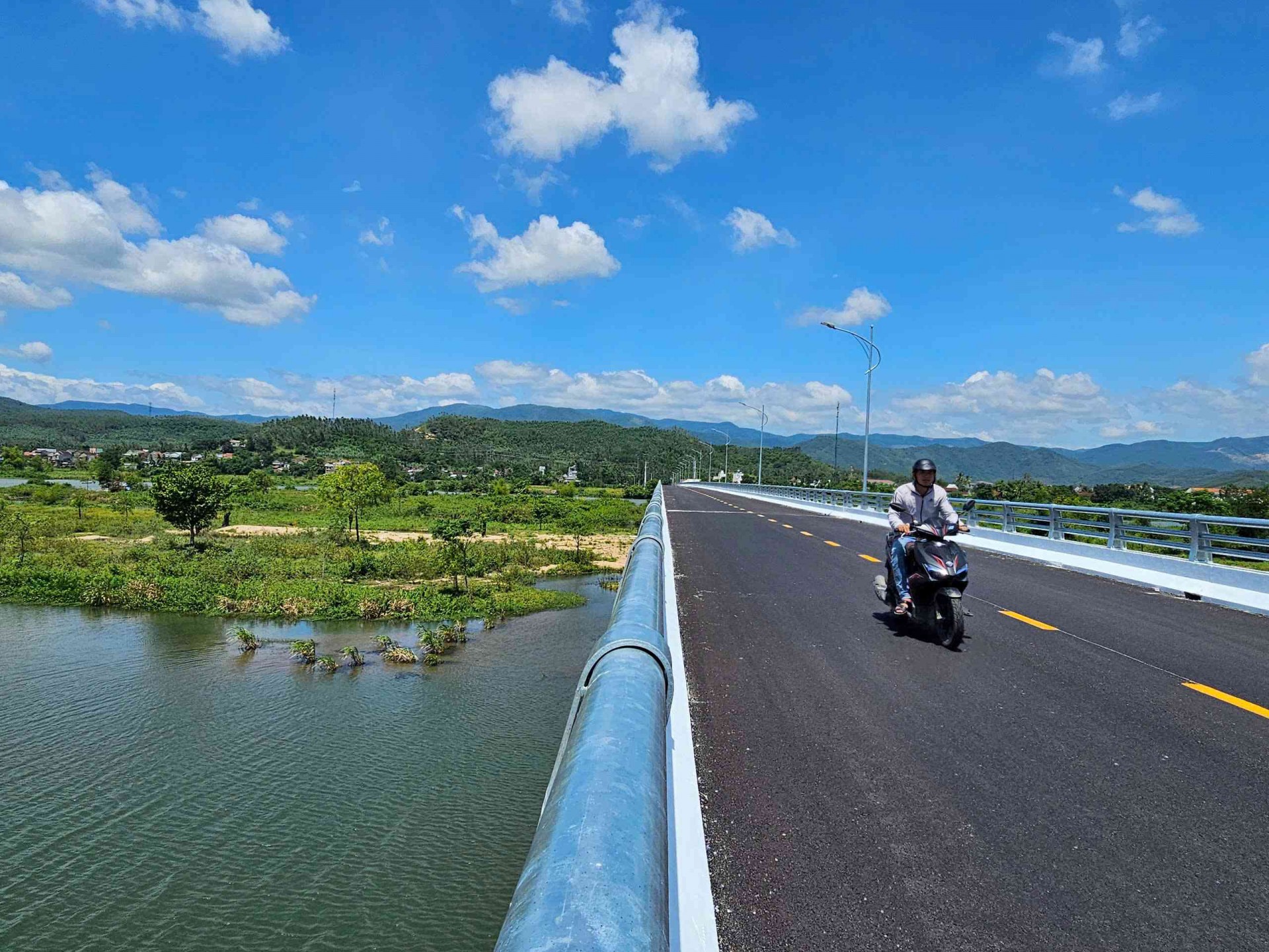 Gia Lai: Cầu Hữu Giang – cây cầu mơ ước và khát vọng thịnh vượng Gia Lai: Cầu Hữu Giang – cây cầu mơ ước và khát vọng thịnh vượng