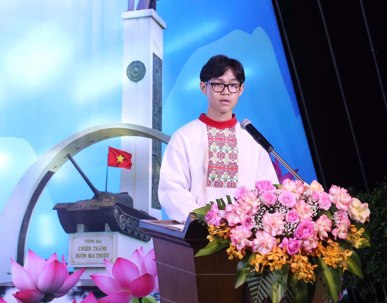 Khai mạc Trại hè kết nối kiều bào trẻ Việt Nam năm 2025 tại Đắk Lắk Khai mạc Trại hè kết nối kiều bào trẻ Việt Nam năm 2025 tại Đắk Lắk