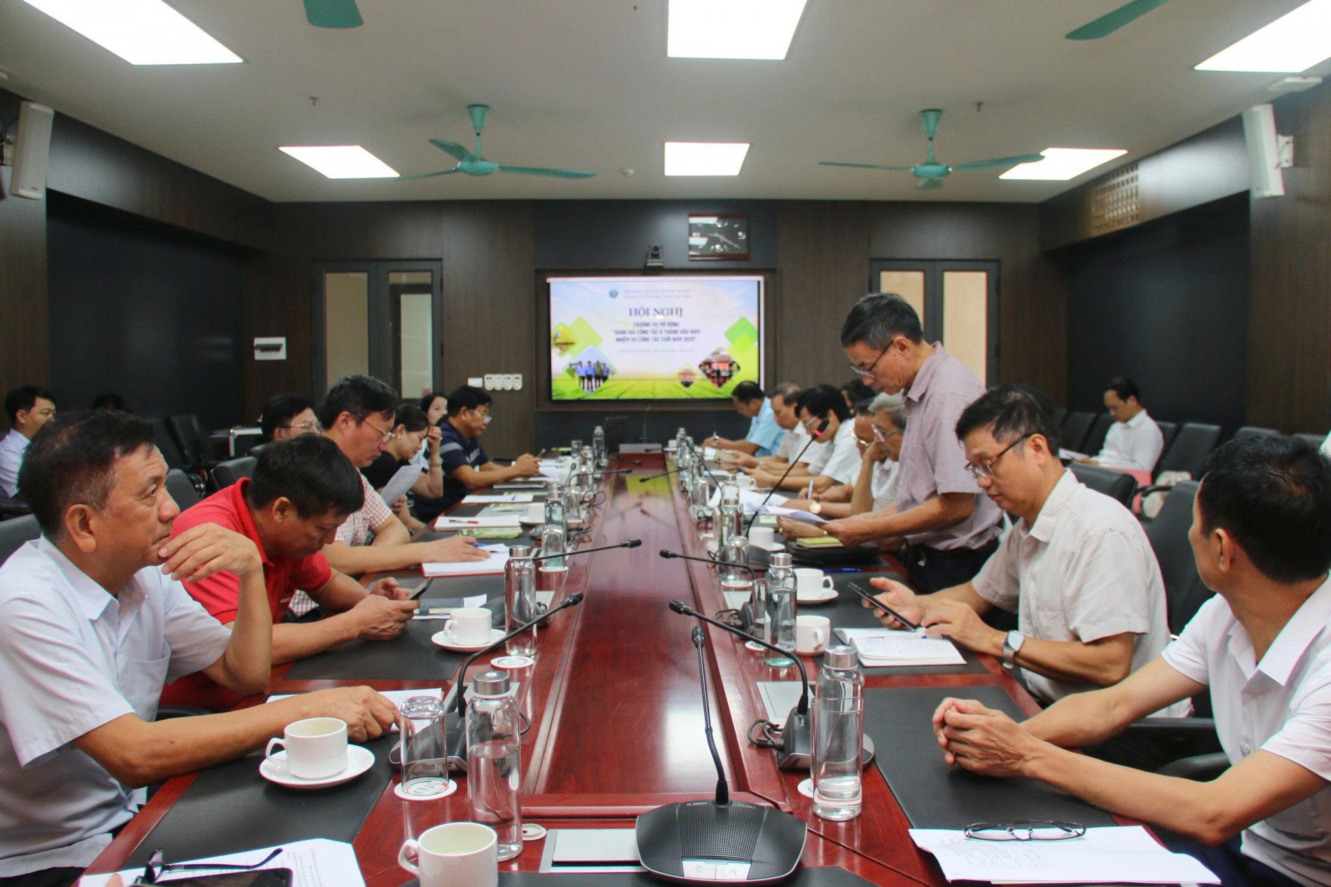 Hội nghị thường vụ Hội Khoa học Kinh tế Nông nghiệp và PTNT: Tổng kết 6 tháng đầu năm, triển khai nhiệm vụ cuối năm 2025