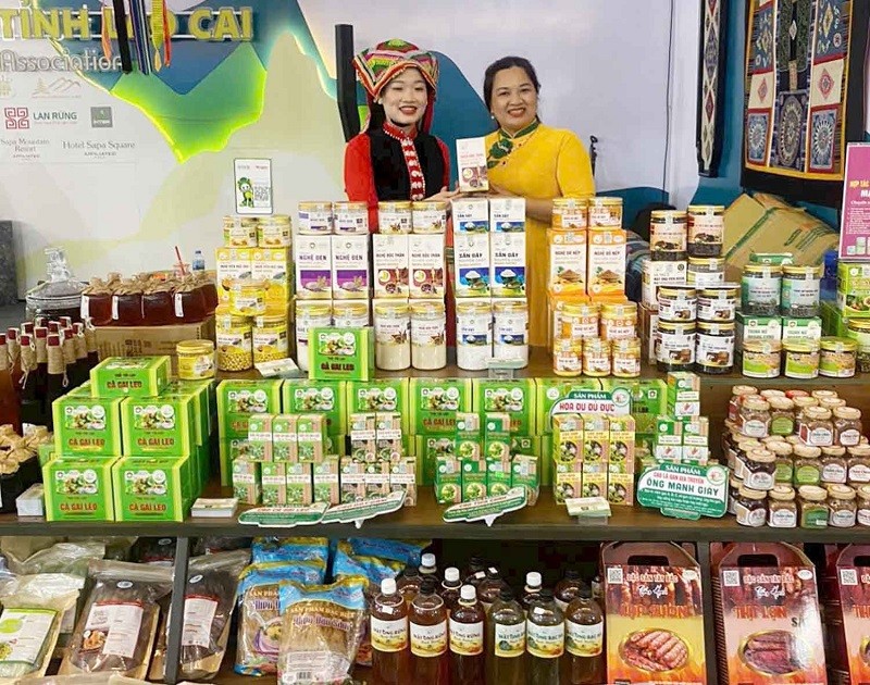 Nhiều sản phẩm OCOP được tiêu thụ rộng rãi trên thị trường. Nhiều sản phẩm OCOP được tiêu thụ rộng rãi trên thị trường.