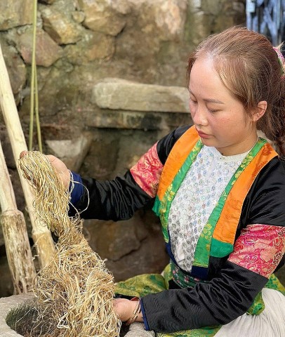 Nghề dệt lanh của người Mông trên Cao nguyên đá