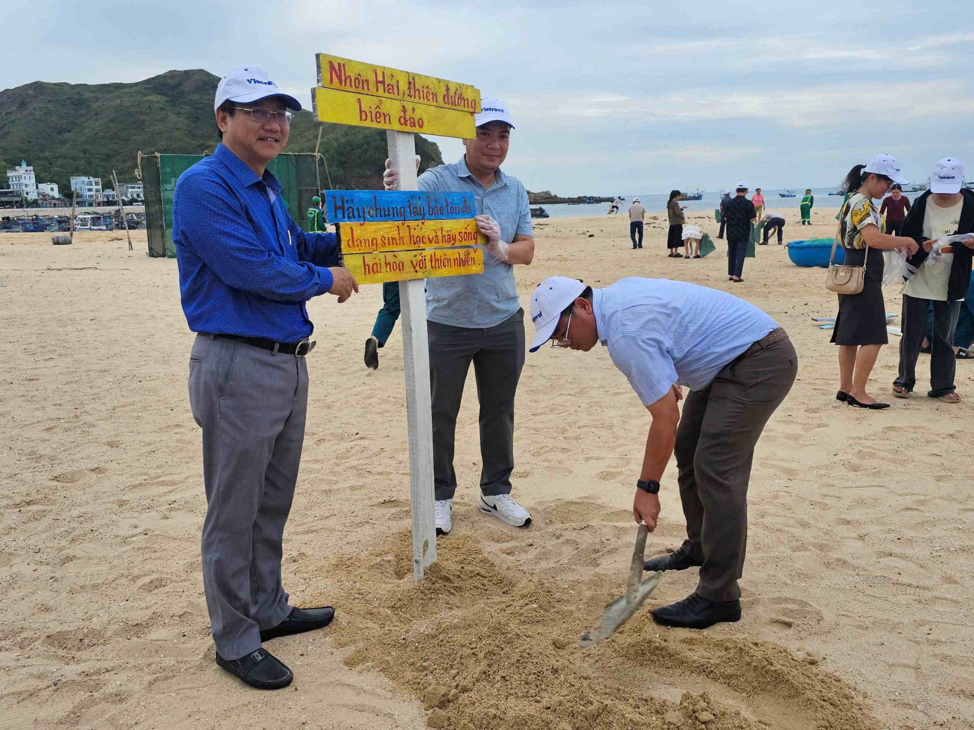 Gia Lai: Chung tay gìn giữ môi trường biển vì tương lai rùa biển