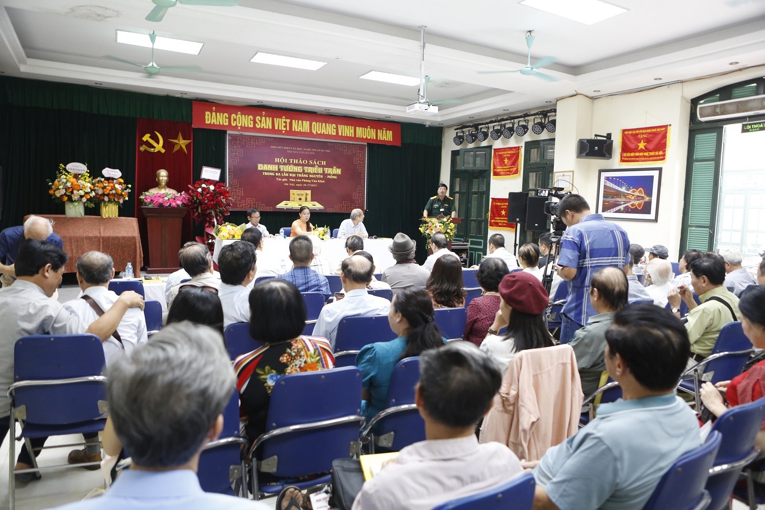 Hội thảo sách “Danh tướng triều Trần trong ba lần đại thắng Nguyên Mông” Hội thảo sách “Danh tướng triều Trần trong ba lần đại thắng Nguyên Mông”