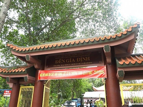 Dâng hương tưởng niệm tại Đền Gia Định nhân kỷ niệm 78 năm Ngày thương binh liệt sĩ