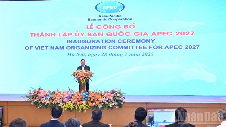 Quang cảnh buổi lễ. (Ảnh: TRẦN HẢI) Quang cảnh buổi lễ. (Ảnh: TRẦN HẢI)