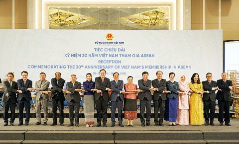 30 năm Việt Nam gia nhập ASEAN: Phát huy vai trò dẫn dắt, giữ đà hợp tác khu vực