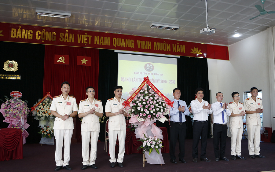 Đại hội Đảng bộ Công an xã Hương Sơn lần thứ I (nhiệm kỳ 2025 - 2030): “Đoàn kết - Kỷ cương - Đổi mới - Sáng tạo”