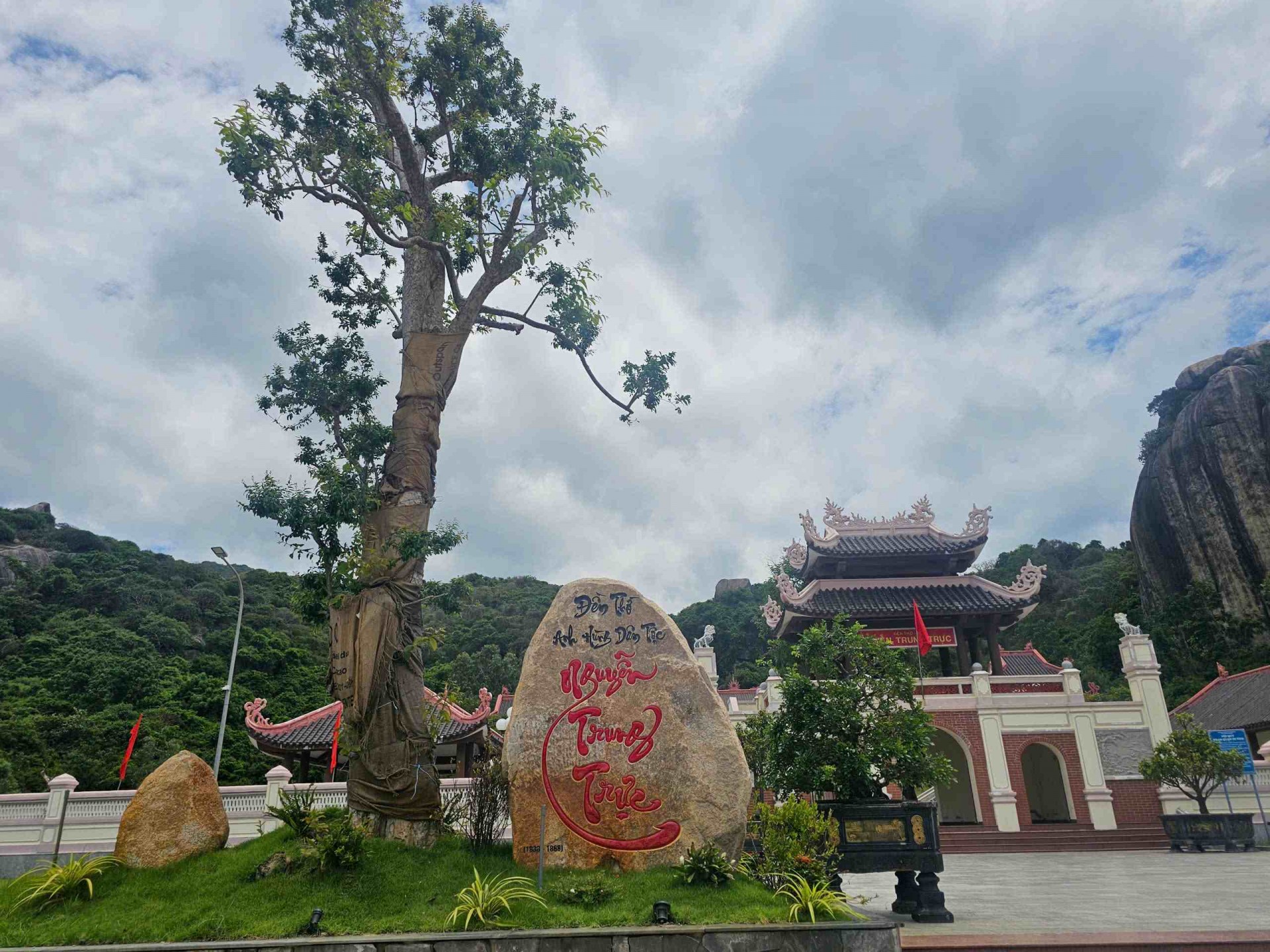 Cát Tiến Gia Lai nơi điểm hẹn của biển cả và suối nguồn Cát Tiến Gia Lai nơi điểm hẹn của biển cả và suối nguồn