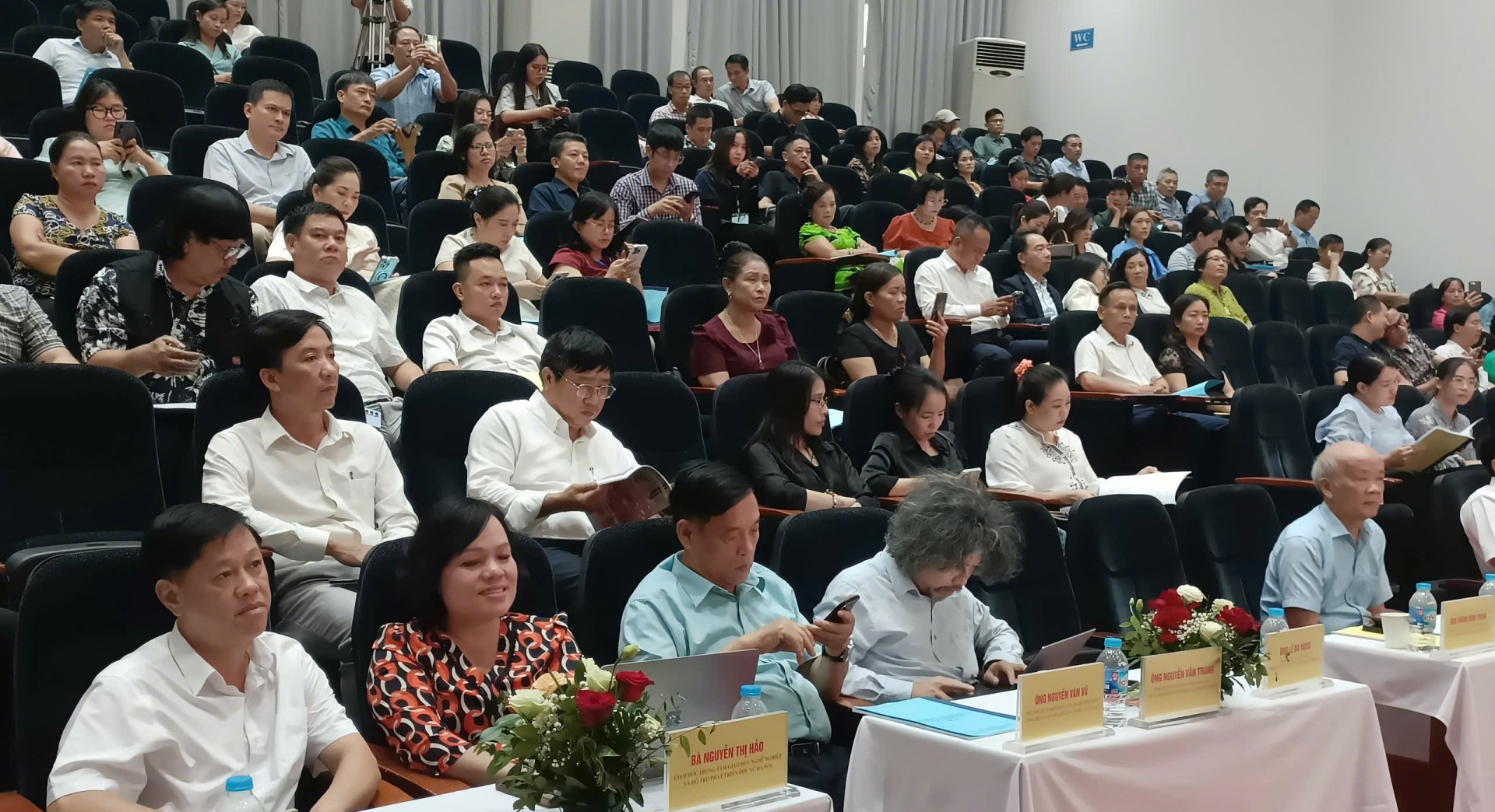 Hội nghị Kết nối cung cầu nguyên liệu đầu vào ngành thủ công mỹ nghệ Hà Nội và các tỉnh phía Bắc Hội nghị Kết nối cung cầu nguyên liệu đầu vào ngành thủ công mỹ nghệ Hà Nội và các tỉnh phía Bắc