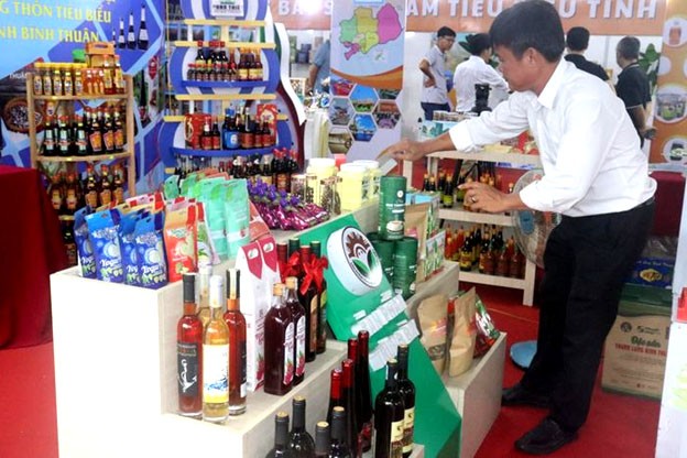 Nhiều sản phẩm công nghiệp nông thôn tiêu biểu khu vực ven biển Lâm Đồng được hỗ trợ quảng bá, mở rộng thị trường tiêu thụ. Nhiều sản phẩm công nghiệp nông thôn tiêu biểu khu vực ven biển Lâm Đồng được hỗ trợ quảng bá, mở rộng thị trường tiêu thụ.