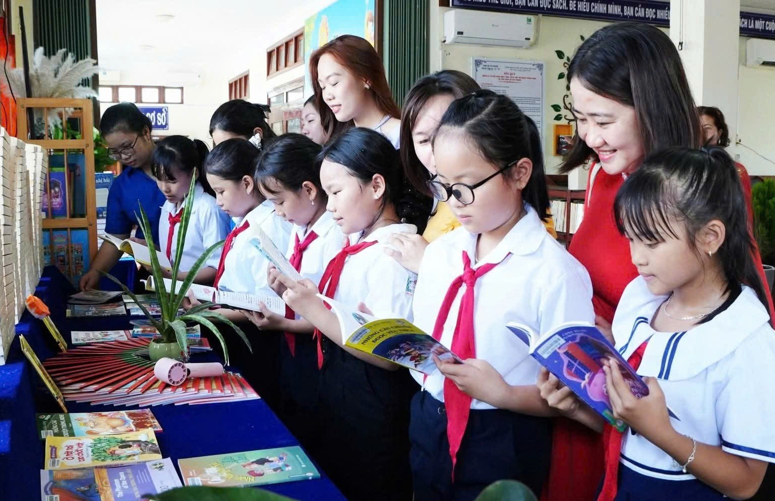 Gia Lai: Thắp sáng tri thức từ “Tủ sách ở cơ sở và Thư viện Hy vọng” xã Tuy Phước Gia Lai: Thắp sáng tri thức từ “Tủ sách ở cơ sở và Thư viện Hy vọng” xã Tuy Phước