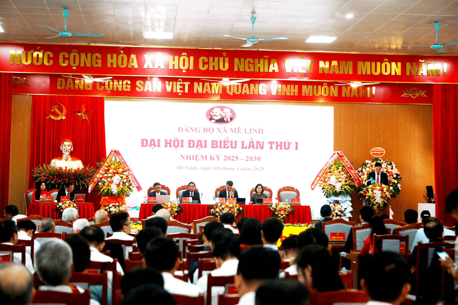 Đại hội đại biểu Đảng bộ xã Mê Linh lần thứ I (nhiệm kỳ 2025 - 2030): Phát huy truyền thống Anh hùng, khơi dậy khát vọng phát triển Đại hội đại biểu Đảng bộ xã Mê Linh lần thứ I (nhiệm kỳ 2025 - 2030): Phát huy truyền thống Anh hùng, khơi dậy khát vọng phát triển