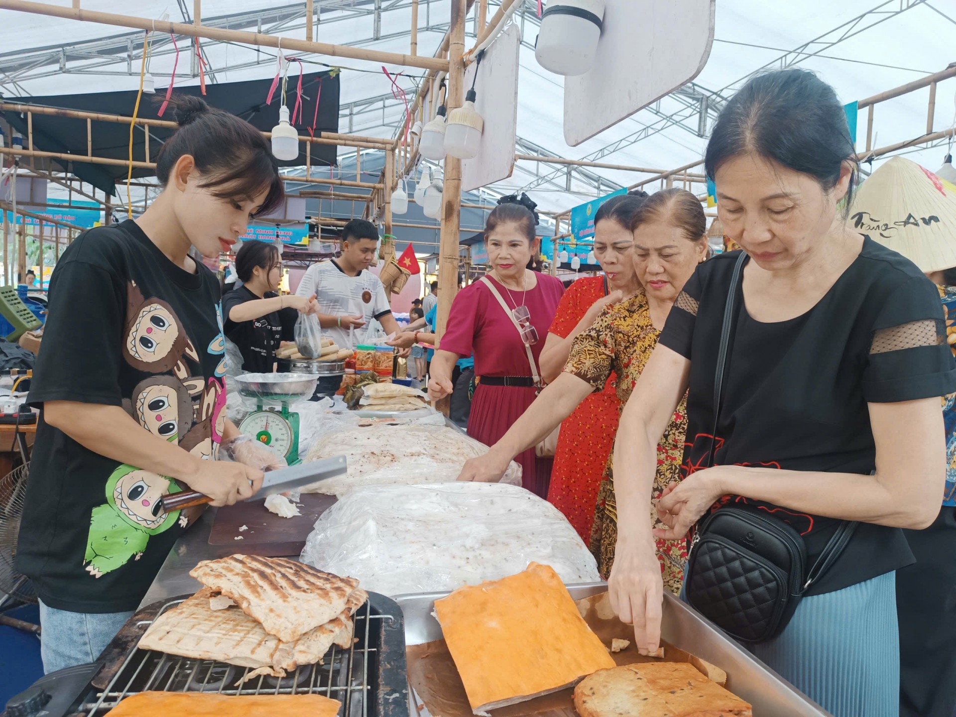 Khai mạc tuần hàng tư vấn, giới thiệu và xúc tiến tiêu thụ sản phẩm năm 2025