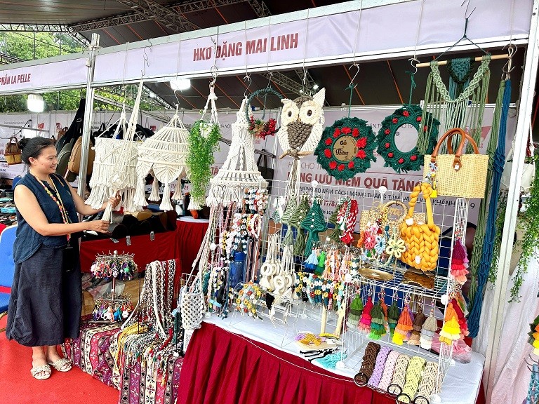 Khai mạc Hội chợ quà tặng Thủ đô năm 2025