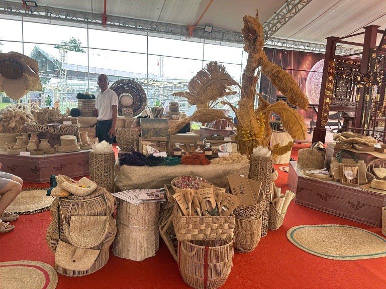 Khai mạc Hội chợ quà tặng Thủ đô năm 2025