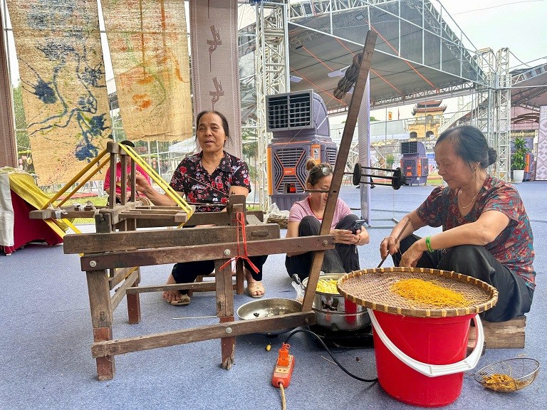 Khai mạc Hội chợ quà tặng Thủ đô năm 2025