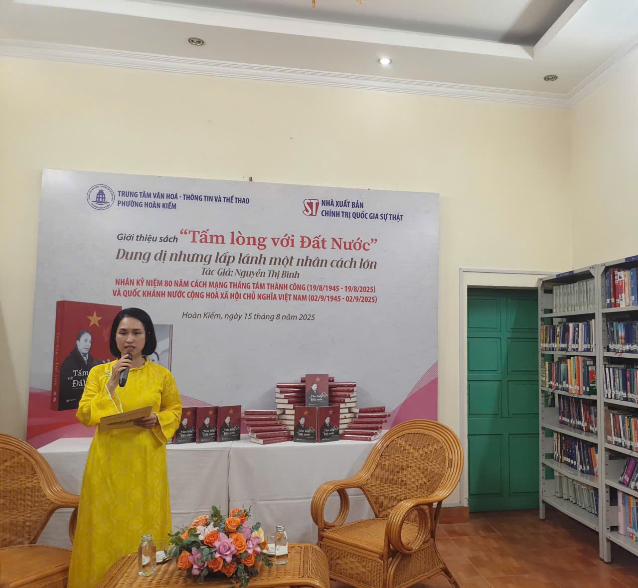 Giao lưu và giới thiệu cuốn sách “Tấm lòng với Đất nước” của nhà ngoại giao Nguyễn Thị Bình