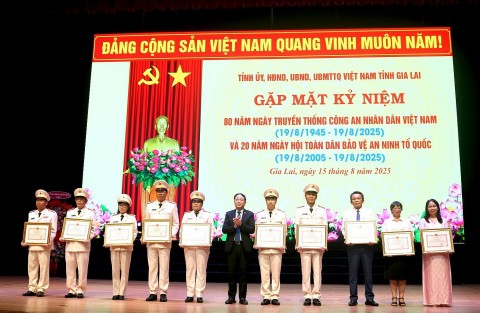 Lực lượng Công an tỉnh Gia Lai vững bước cùng dân tộc trong sự nghiệp xây dựng và bảo vệ Tổ quốc