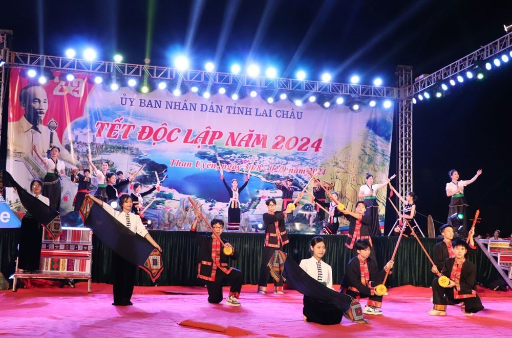 Than Uyên gắn nhiệm vụ xây dựng nông thôn mới với phát triển du lịch cộng đồng, bảo tồn, phát huy bản sắc văn hóa truyền thống các dân tộc