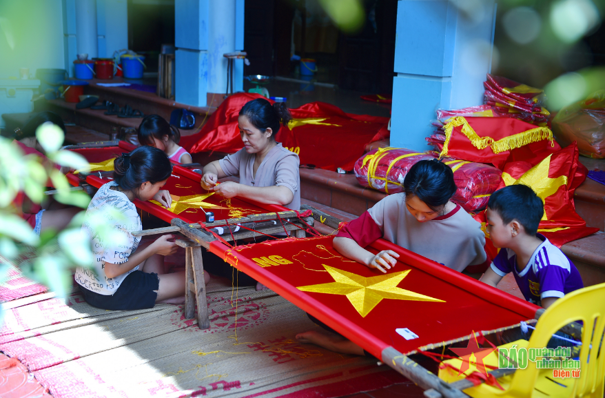 Làng nghề gửi hồn dân tộc đi khắp muôn phương