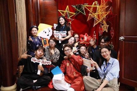 nghe truyen thong khong bi lang quen nguoi tre dang giu gin theo cach khac