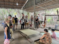 Phát triển du lịch nông thôn trong xây dựng nông thôn mới xứ dừa