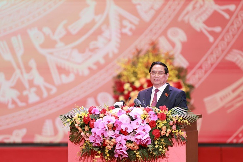 Thủ tướng nhấn mạnh, nhìn lại lịch sử 80 năm của Chính phủ qua các giai đoạn đầy cam go, thử thách nhưng cũng rất vẻ vang, vinh dự, tự hào của Cách mạng Việt Nam - Ảnh: VGP/Nhật Bắc